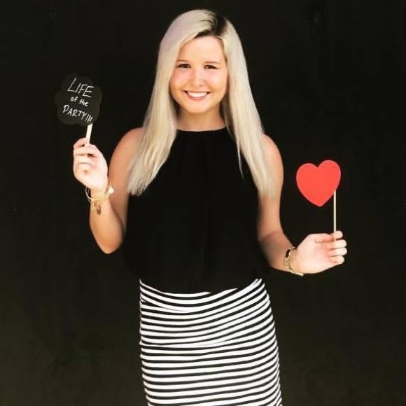 MEET THE POSHER ππ»πβ€οΈ - Picture 5 of 8